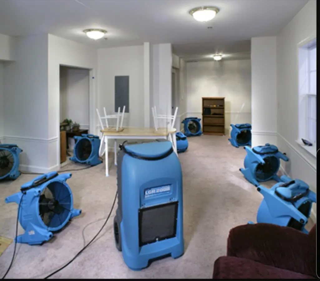 Air movers and dehumidifier setup for Water Damage Restoration in Luling